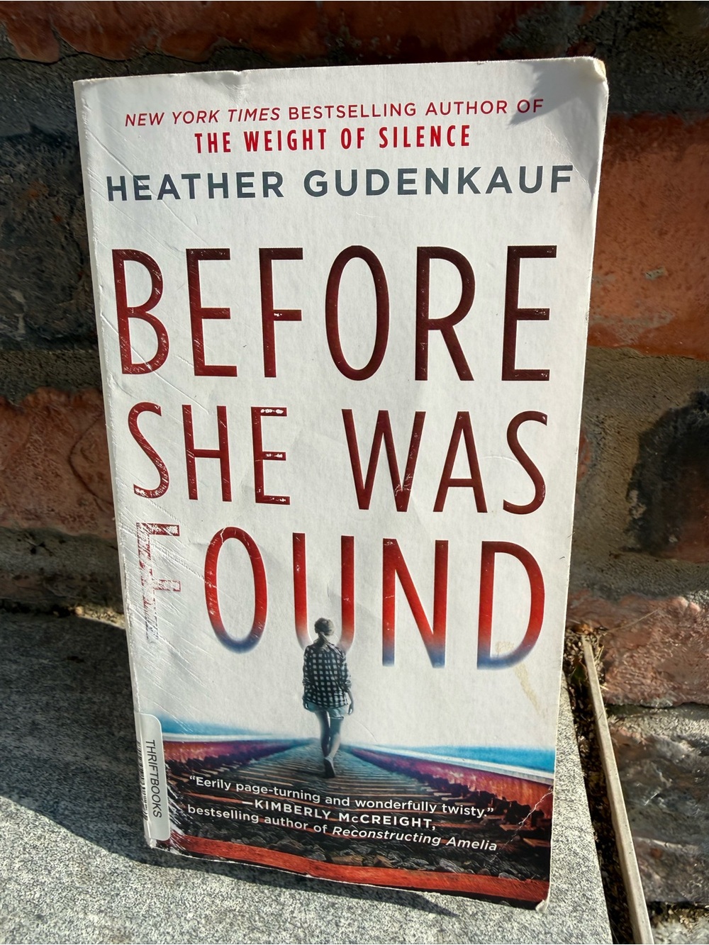 Heather Gudenkauf Before She Was Found — White and Red Paperback Novel